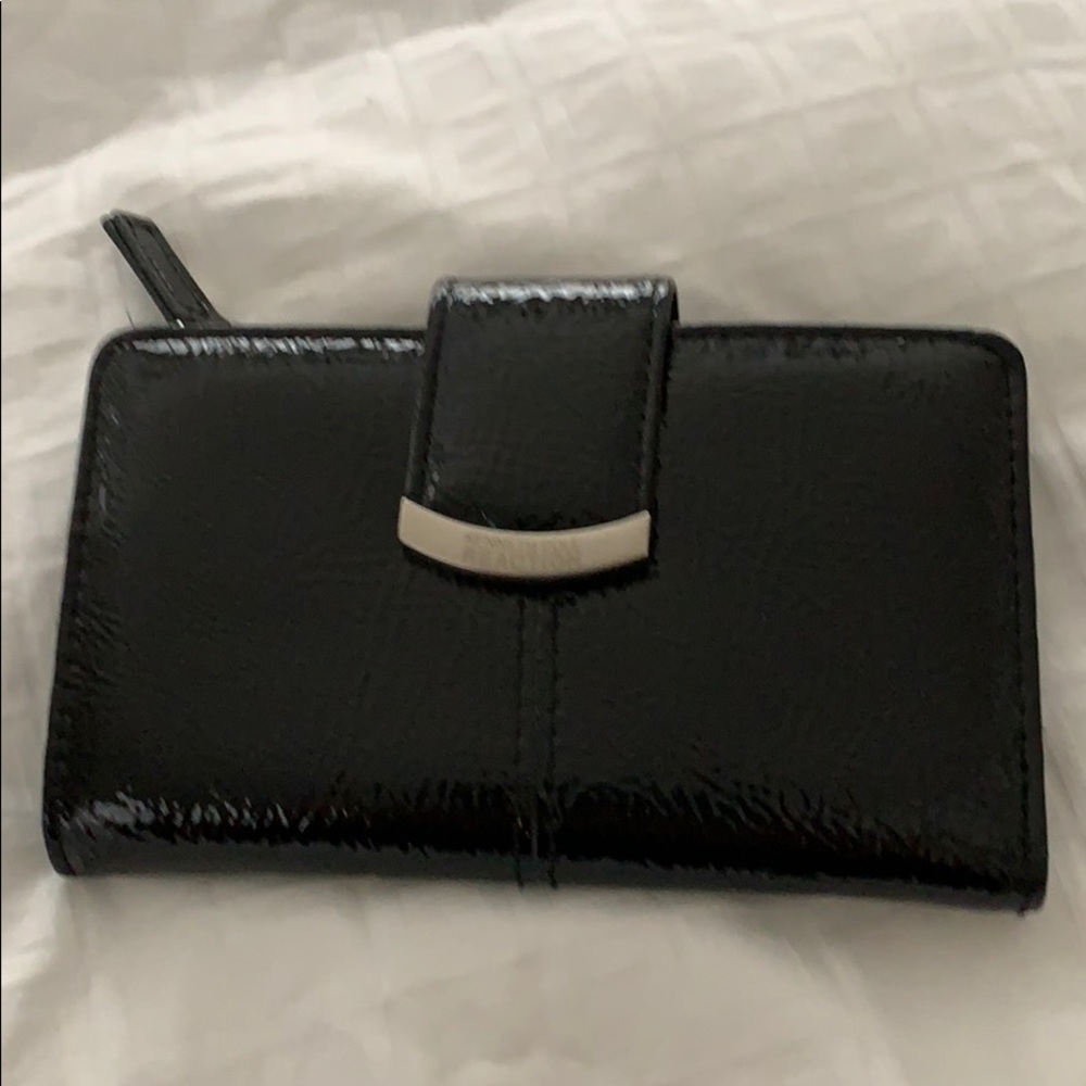 Kenneth Cole black patten leather wallet